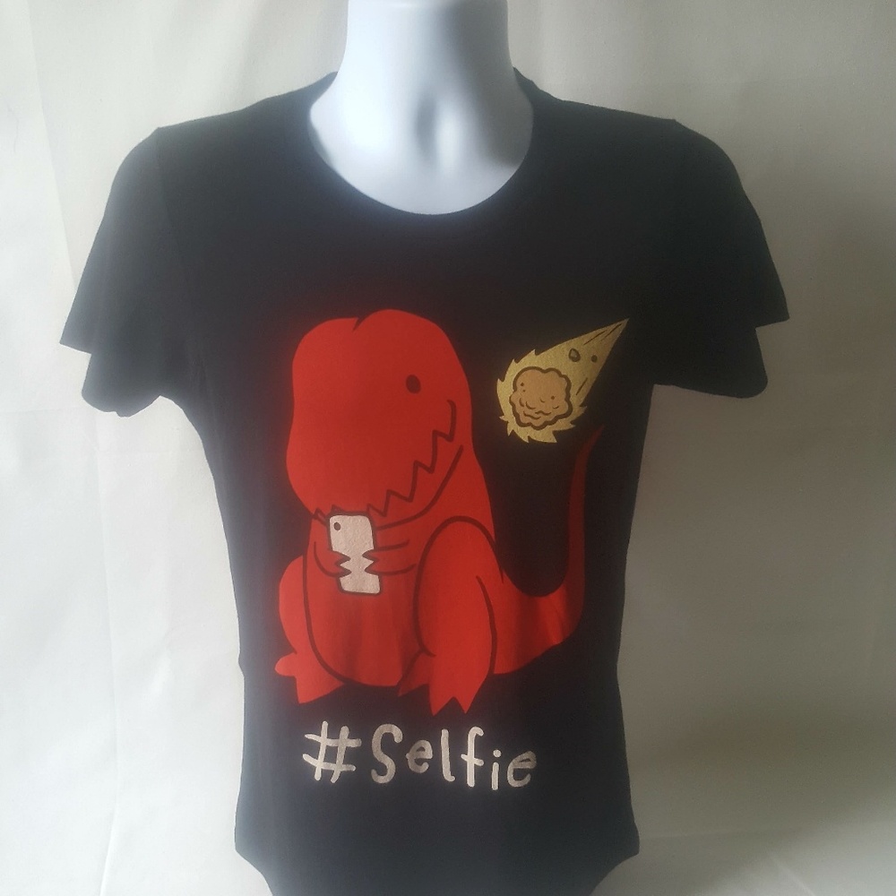 # selfie red dinosaur boys short sleeve t-shirt
